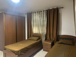 2 bedrooms, iron/ironing board, WiFi, bed sheets