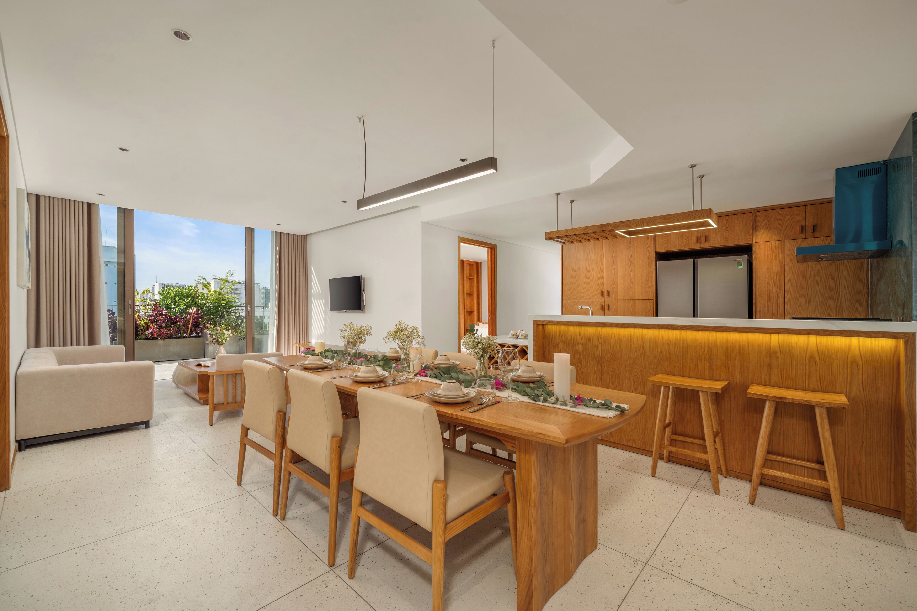 Premium Penthouse, Balcony, City View | Living area