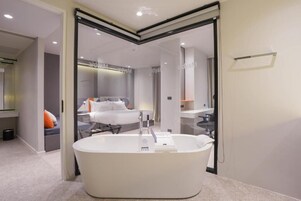 Suite Room | Free WiFi