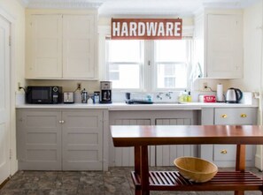Fridge, microwave, oven, stovetop - Port City Nest: Beautiful 2bd w/ Balcony & Parking (Portland)