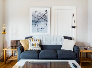 TV - Port City Nest: Beautiful 2bd w/ Balcony & Parking (Portland)