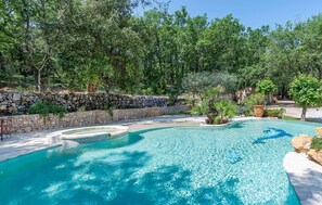 Pool - Lovely home in Saint-Maximin-la-Saint (Saint-Maximin-la-Saint)