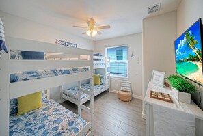 4 bedrooms, iron/ironing board, free WiFi, bed sheets