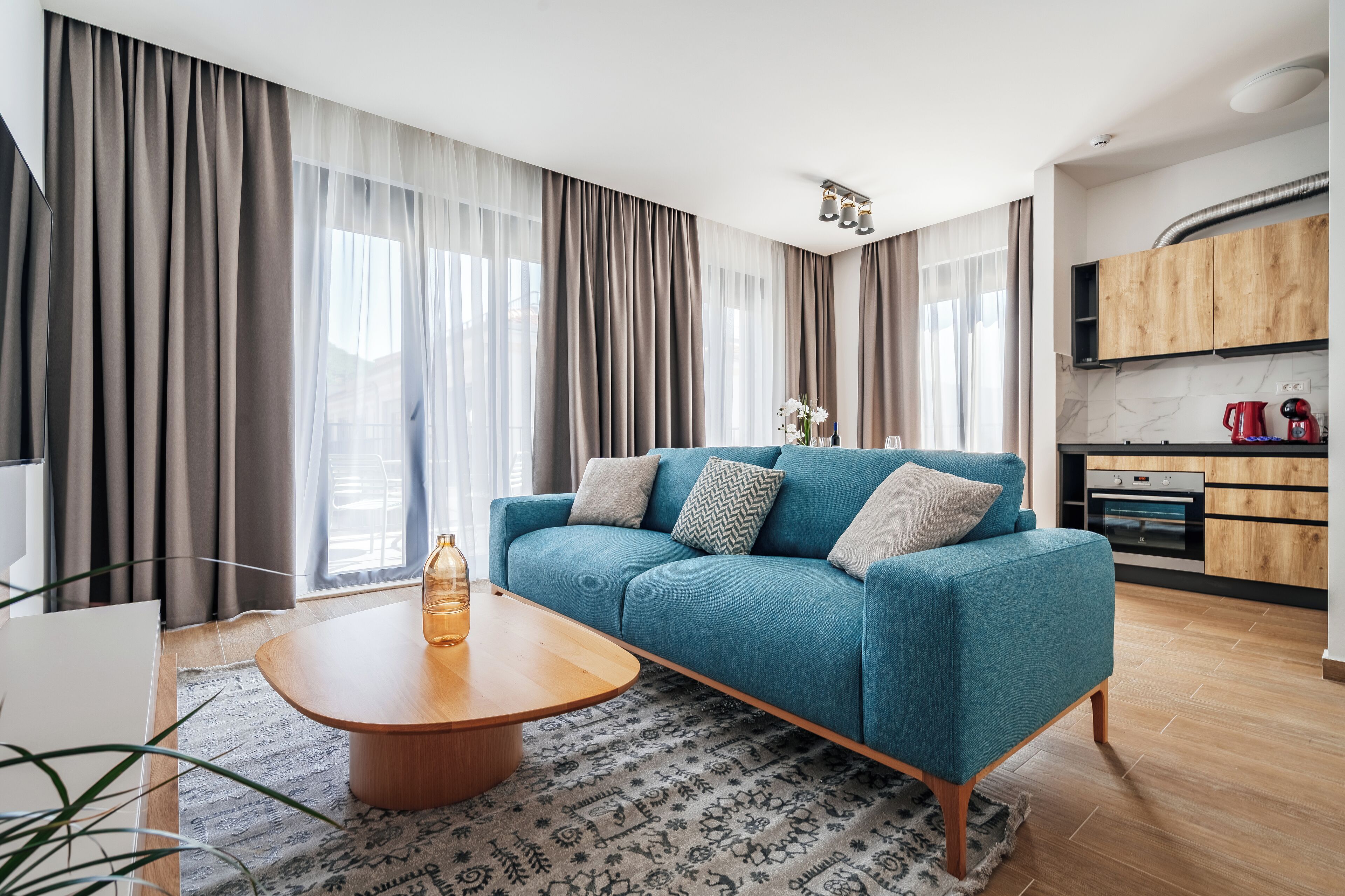 123-厘米智能电视（配备有线频道）