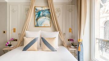 Apartment, City View | Hypo-allergenic bedding, pillowtop beds, in-room safe