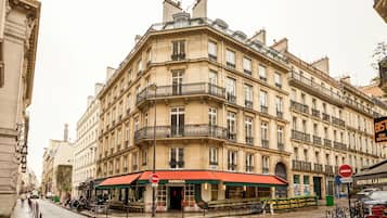 Mặt tiền nơi lưu trú