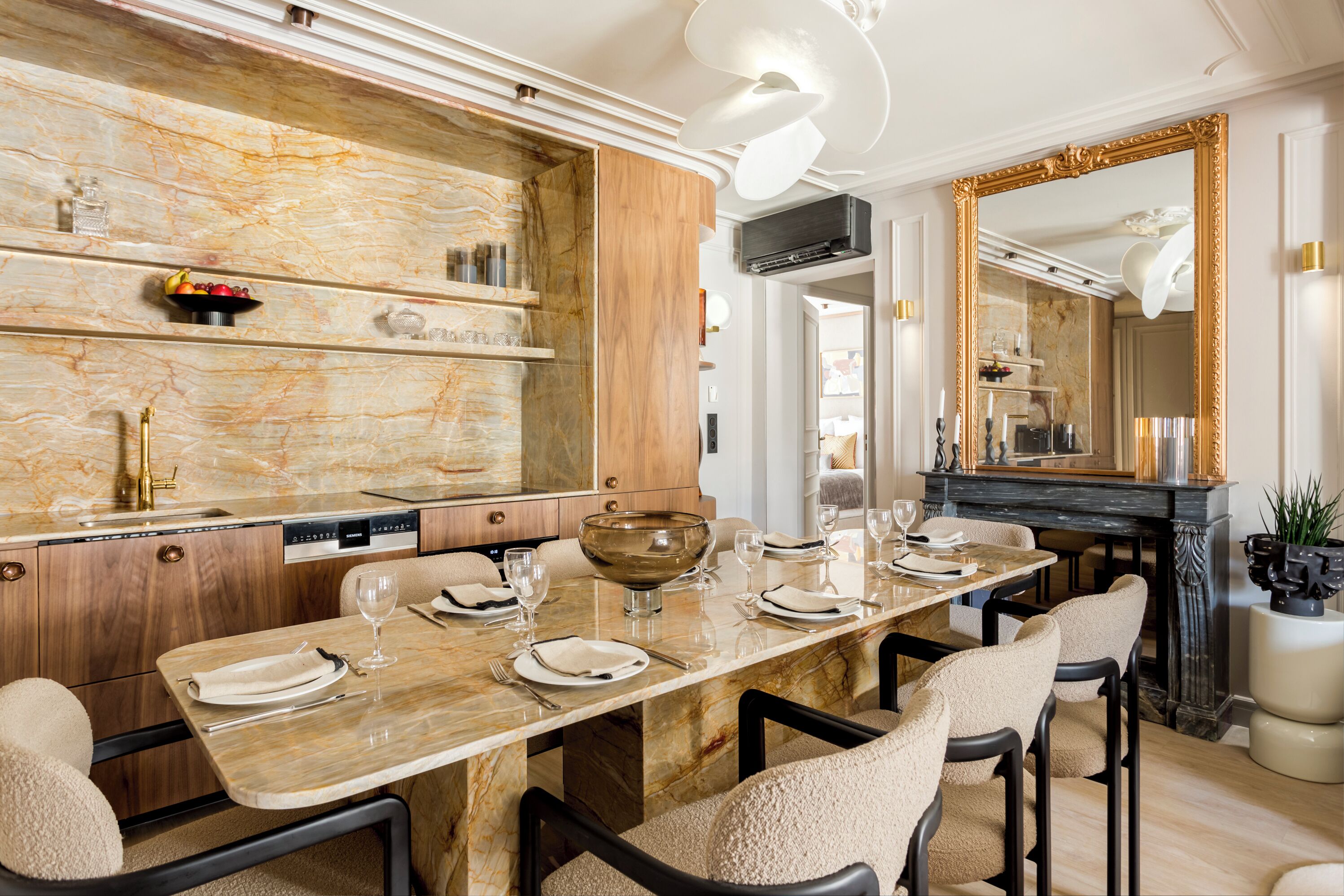 Apartment, City View | Private kitchen | Fridge, microwave, oven, stovetop