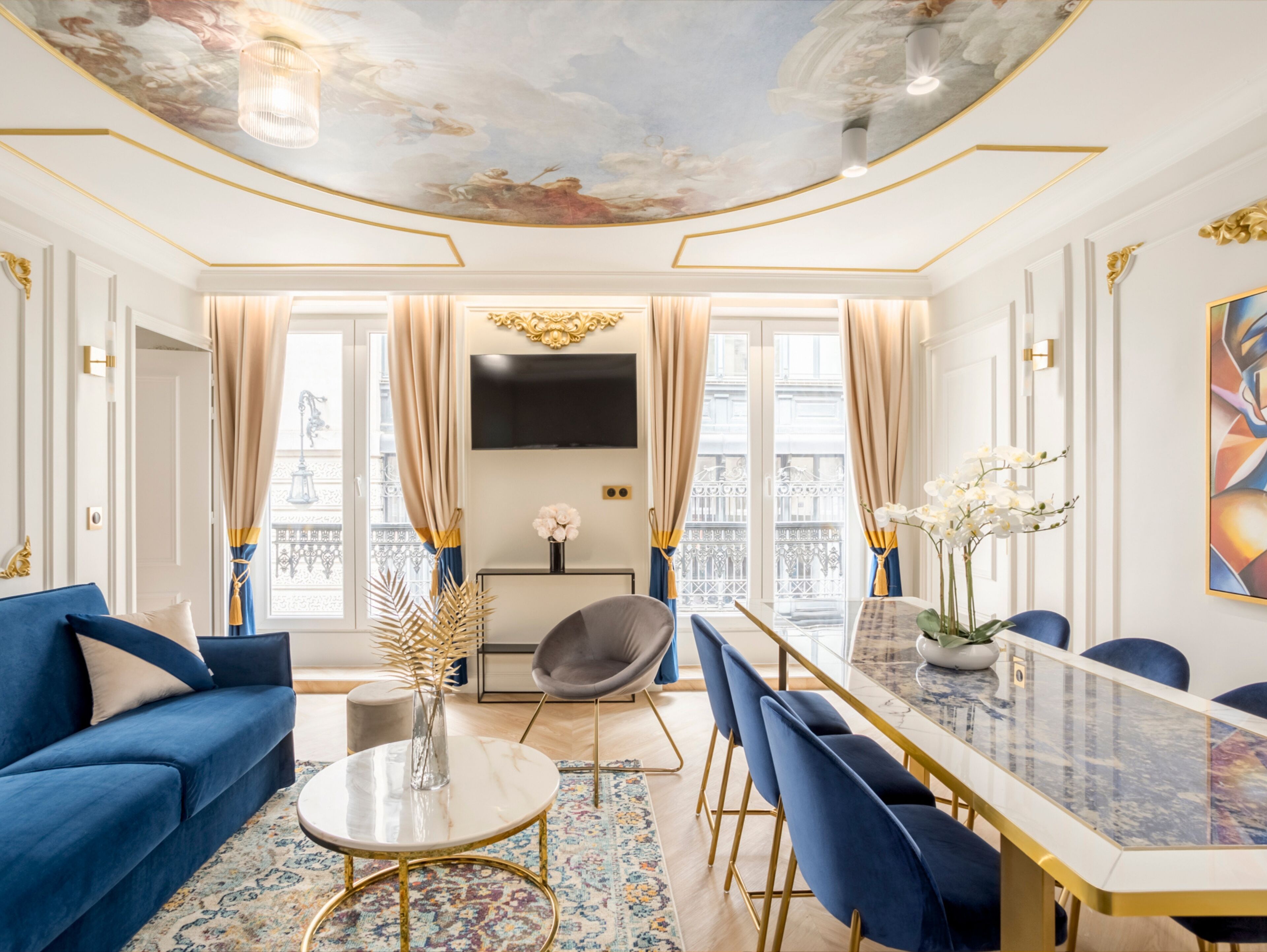 Appartement, vue sur la ville | Aire de séjour | Bureau