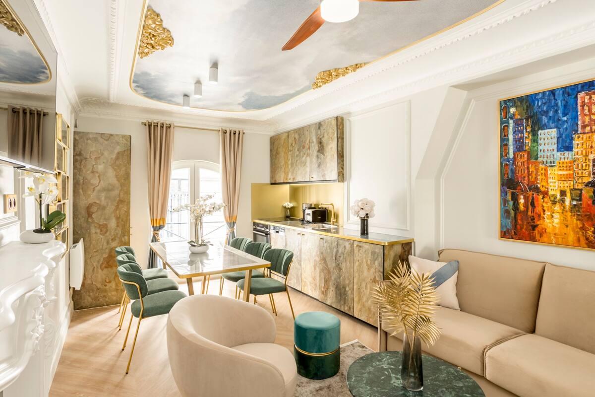 Apartment, City View | Living area
