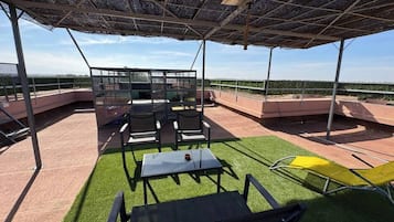 Panoramic-Ferienhütte | Verdunkelungsvorhänge, schallisolierte Zimmer, Bügeleisen/Bügelbrett