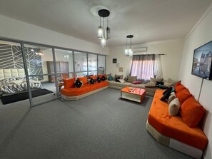 Blackout curtains, soundproofing, iron/ironing board, free WiFi - Chateau Nougat Marrakech (Tameslouht)