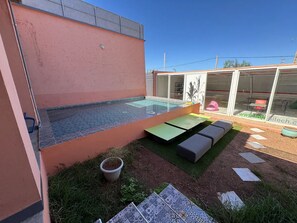 2 piscinas al aire libre