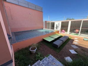 2 piscinas al aire libre