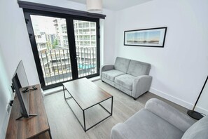 Unclassified image, 3 of 25, button