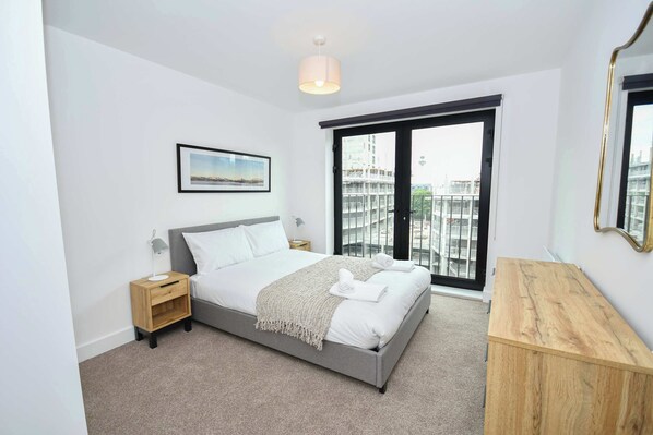 Unclassified image, 1 of 25, button