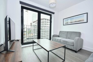 Unclassified image, 4 of 25, button