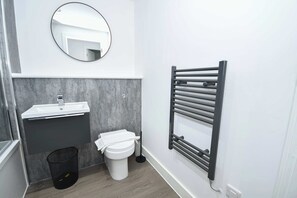 Unclassified image, 3 of 25, button