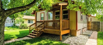 Frackleton Charming Escape