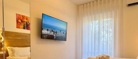 9 chambres, fer et planche à repasser, Wi-Fi, draps fournis