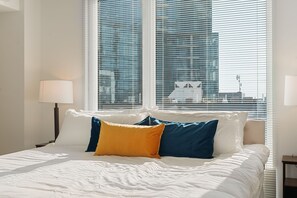 4 slaapkamers, een strijkplank/strijkijzer, reisbedje, gratis wifi