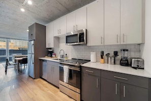 Fridge, microwave, oven, stovetop