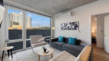 TV connectée, espaces bureaux