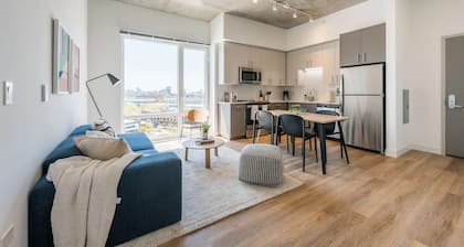 4BR Modern Gem Sleek, Bright & Central