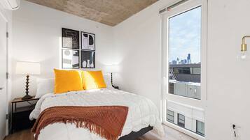 2 makuuhuonetta, silitysrauta/-lauta, vauvan matkasänky, Wi-Fi