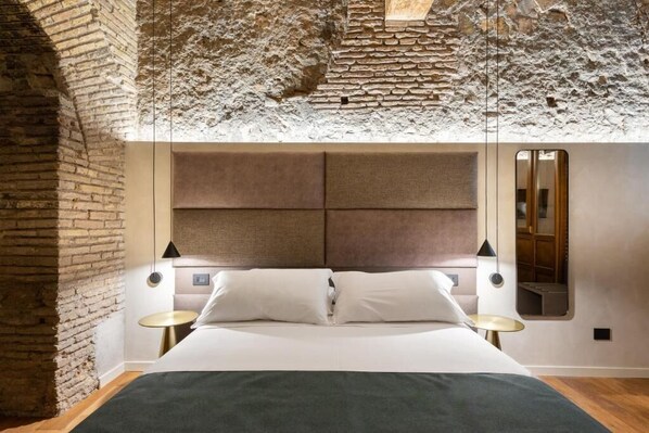 Junior Suite | Iron/ironing board, free WiFi