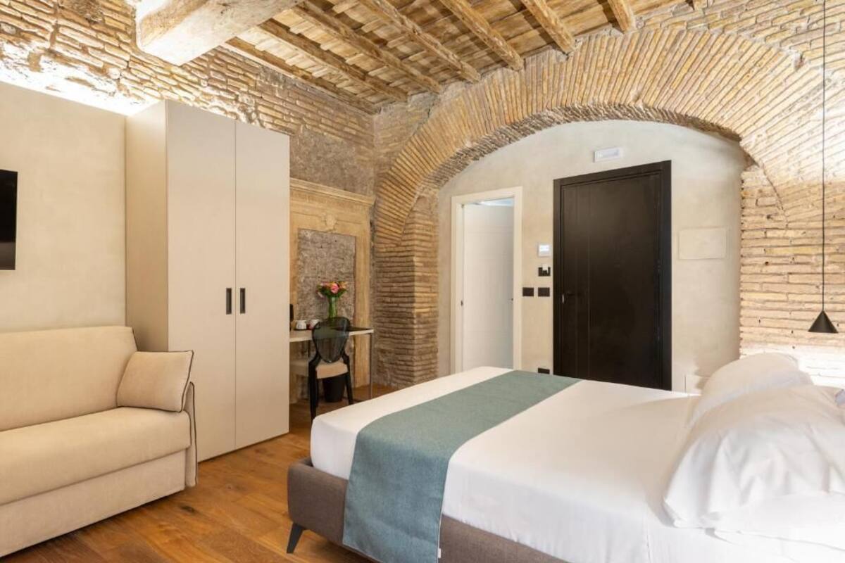 Junior Suite | Iron/ironing board, free WiFi