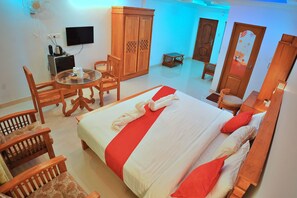 ห้องจูเนียร์สวีท, วิวภูเขา | โต๊ะทำงาน, เตียงเสริม/เปล, Wi-Fi ฟรี, ผ้าปูที่นอน