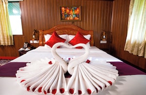 Deluxe Tree House, Balcony, Mountain View | Desk, soundproofing, rollaway beds (surcharge), WiFi (free) - Soma Seven Springs (Devikolam)