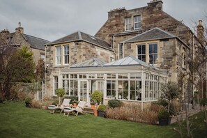 Terrace/patio - Private and Prestigious Luxury Home (Edinburgh)