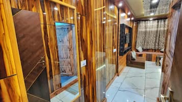 Coin salon dans le hall