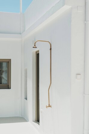 Property grounds - 
My Secret Mojo 1 - Tranquil stay close to Serifos town and unspoiled beaches (Serifos)