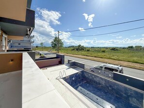 Luxury Suite | Terrace/patio