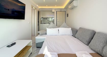 Ifestos Suites by SDR