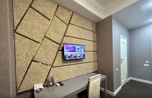 Bureau, chambres insonorisées, Wi-Fi gratuit