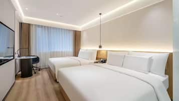 Kamar Triple Superior | Tirai kedap cahaya, kedap suara, setrika/meja setrika, dan Wi-Fi gratis