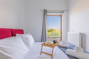 2 chambres, fer et planche à repasser, Wi-Fi gratuit, draps fournis
