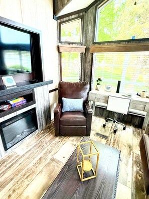 スマートテレビ、暖炉