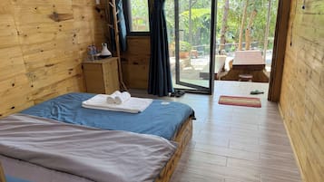 Doppelzimmer zur Einzelnutzung, Blick auf den Innenhof | Kostenloses WLAN