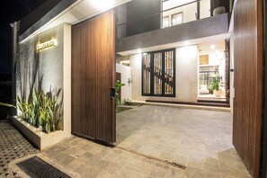 Villa (3 Bedrooms) | Exterior