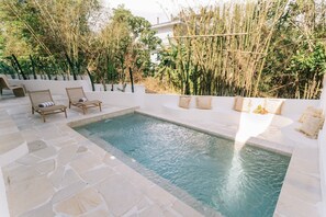 Front of property - Boho Retreat 3BR Enclosed Lounge 5min Beach (Canggu)
