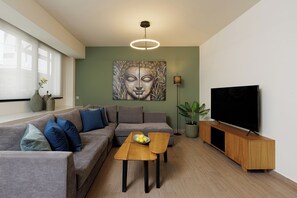 2 Bedroom Deluxe Apartment with Balcony | Living area - Regal Boutique Suites Athens (Athens)