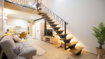 Loft, 1 Bedroom | Living area