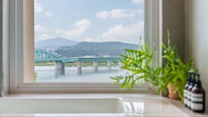 Basic Room, 1 Bedroom (B,2st Floor (River View /BBQ)) | 1 bedroom, free WiFi - Chuncheon The Haven River Pension (Chuncheon)