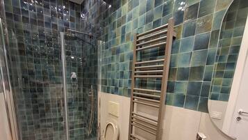 Bathroom | Shower, free toiletries, towels, soap