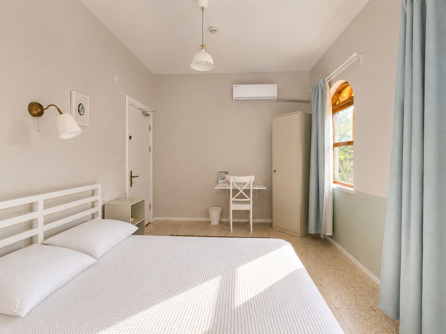Habitación Confort, vistas al jardín | Escritorio, espacio para trabajar con un portátil, wifi gratis