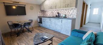 Art deco-inspired apartment in a quiet area near the Airport